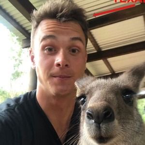 Meet your Posher, Chris